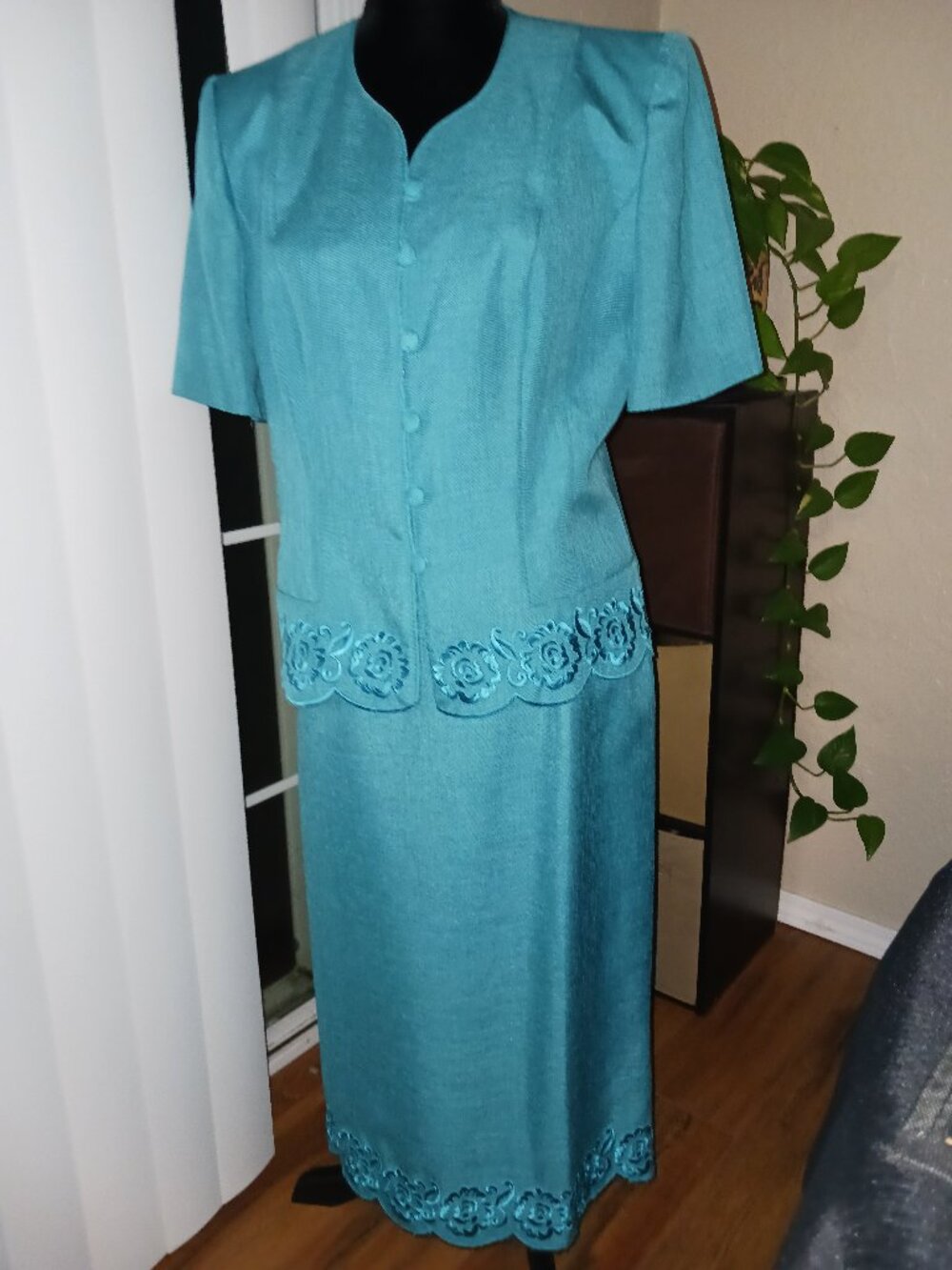 Koret 2pc turquoise jacket and skirt,  Size 12P